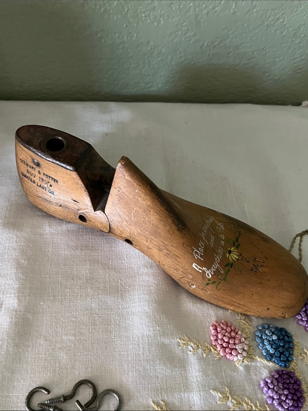 Hand-Painted Wooden Wall Hook — Brown Shoe Form with Floral Accent
